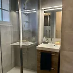 Avec Piscine Et Parking - 4 Pers. - Fr-1-226a-214 *