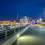 Avec Piscine Et Parking - 4 Pers. - Fr-1-226a-214 * Saint-Raphael (Var)