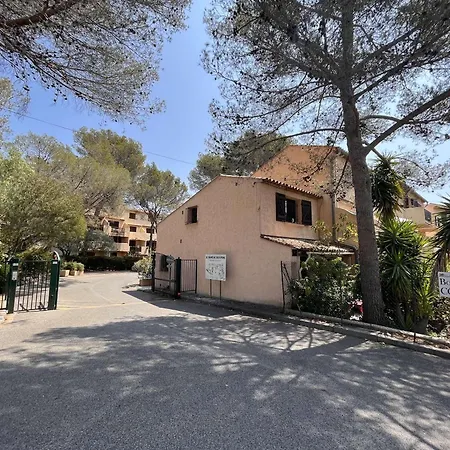 Appartement Avec Piscine Et Parking - 4 Pers. - Fr-1-226a-214 Saint-Raphaël